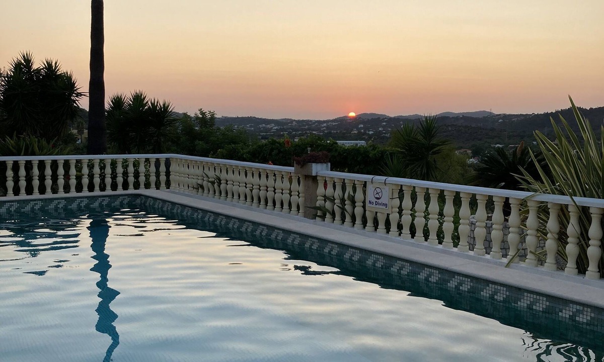 Sao Bras de Alportel Villa | Casa Jean - Algarve, beautiful villa with stunning views & private swimming pool
