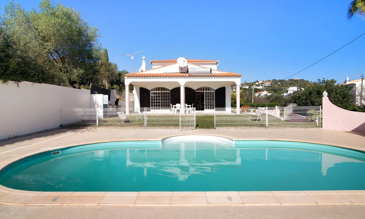 Lagos e Relvas Villa | Casa 'Lagos e Relvas' with Mountain View, Wi-Fi and Air Conditioning