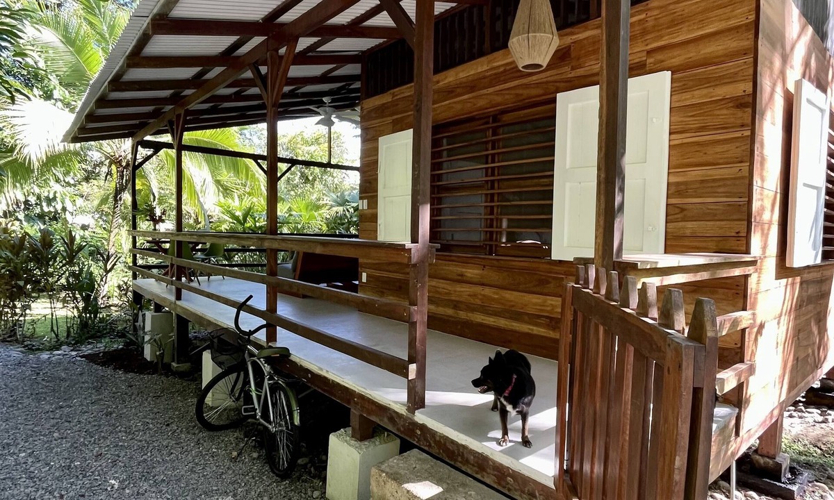 Cocles Cottage | Casa Mariposa - Jungle Oasis, Close to the Beach!