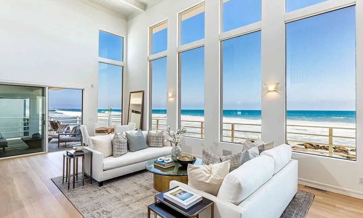 Eastern Malibu Villa | Casa Oceana by Oraklus
