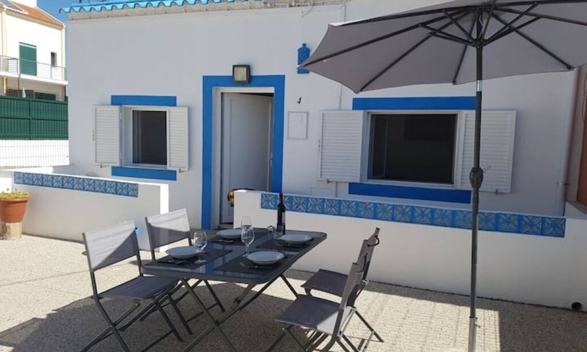 Retur House | Casa Praia e Sol (400 m from the beach)