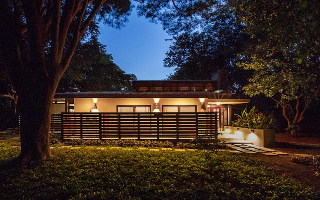 Playa Colorado House | Casa Rio - House and Studio