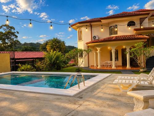 Daniel Flores House | Casa Terra Sur