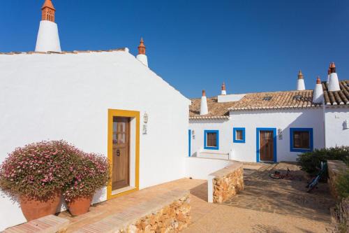 Lagos House | Casas da Capela do Monte, Country Houses