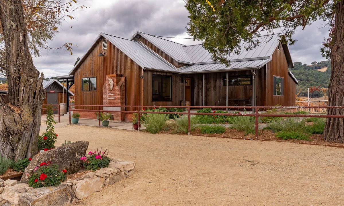 Paso Robles Wine Country Other | Casita Oso Libre- Stay on the Vineyard!