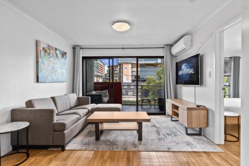 Bowen Hills Apartment | Central Bowen Hills Stay