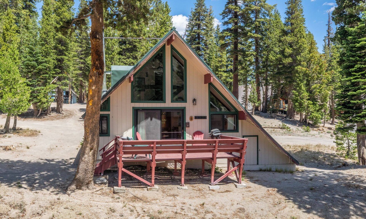 Mammoth Lakes Ski Chalet | Chalet #6, Charming Cabin Perfect Location steps t