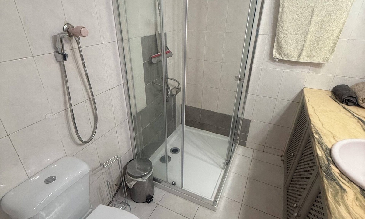 Estoril Cabin | Charming 2-bedroom apartment with AC, WiFi in lovely Estoril! Beach in 2km