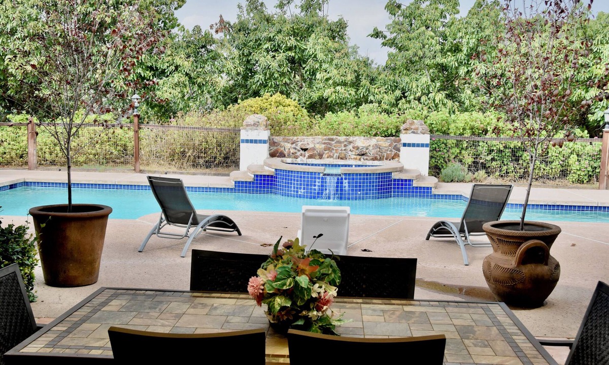 Valley Center Other | Charming 3-Bedroom Farmhouse at Hill Top with Pool, Sauna, Steam Room and more