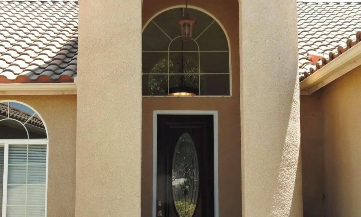 Porterville Villa | Charming 4-bedroom 3-Bathroom Villa in Porterville