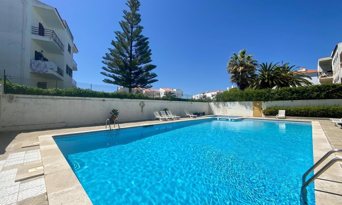 Funchal Apartment | Charming apartment in a quiet area with a pool