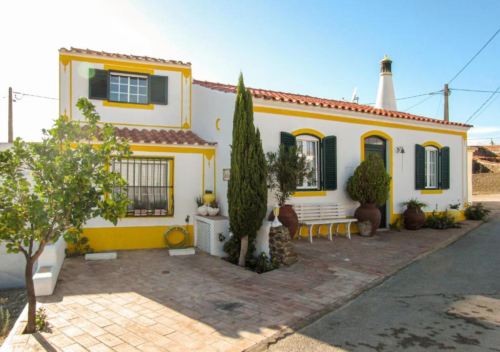Alcoutim Villa | Charming Countryside Home with Fireplace & Patio
