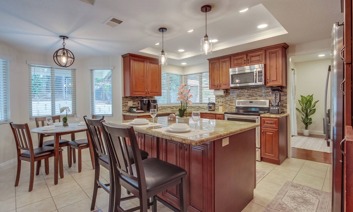 Country Club House | Charming Home in sunny San Diego, Newly Renovated!