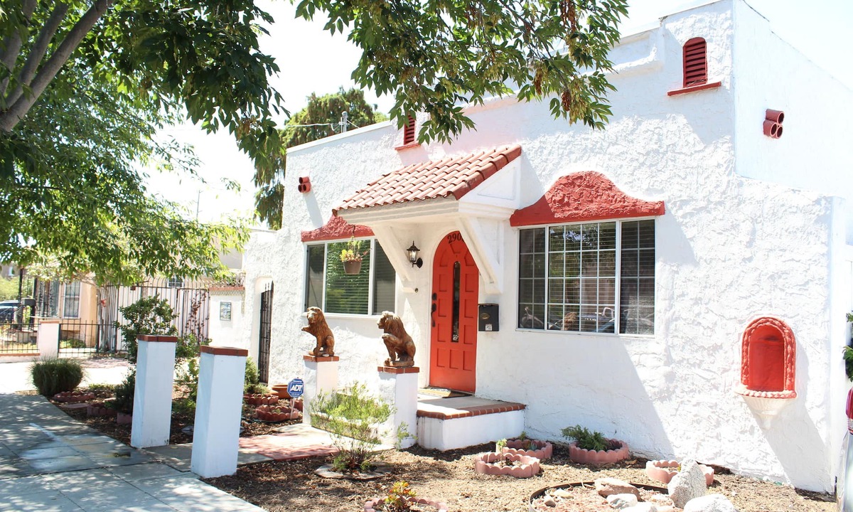 North Park House | Charming North Park house, with parking and new central Air.