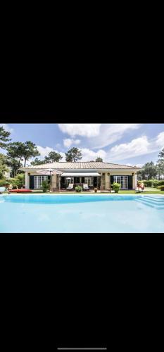 Charneca de Caparica e Sobreda Villa | Charming Villa Jarros Private pool & Golf