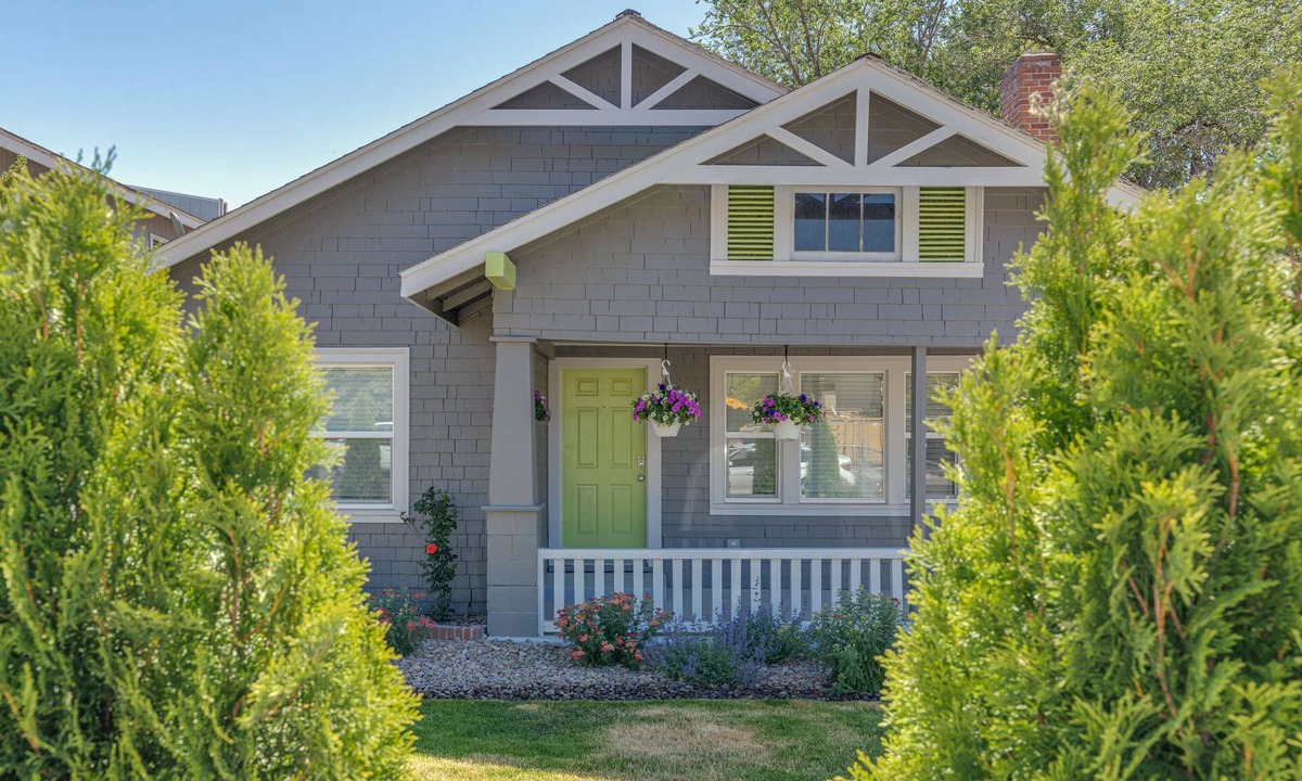 Reno/Tahoe Airport House | Cheerful 3-bedroom with free parking on premesis