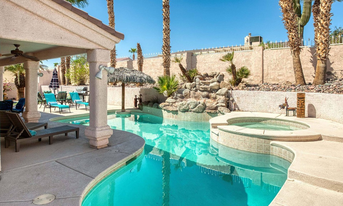 Lake Havasu City Cottage | Chillin at Chip