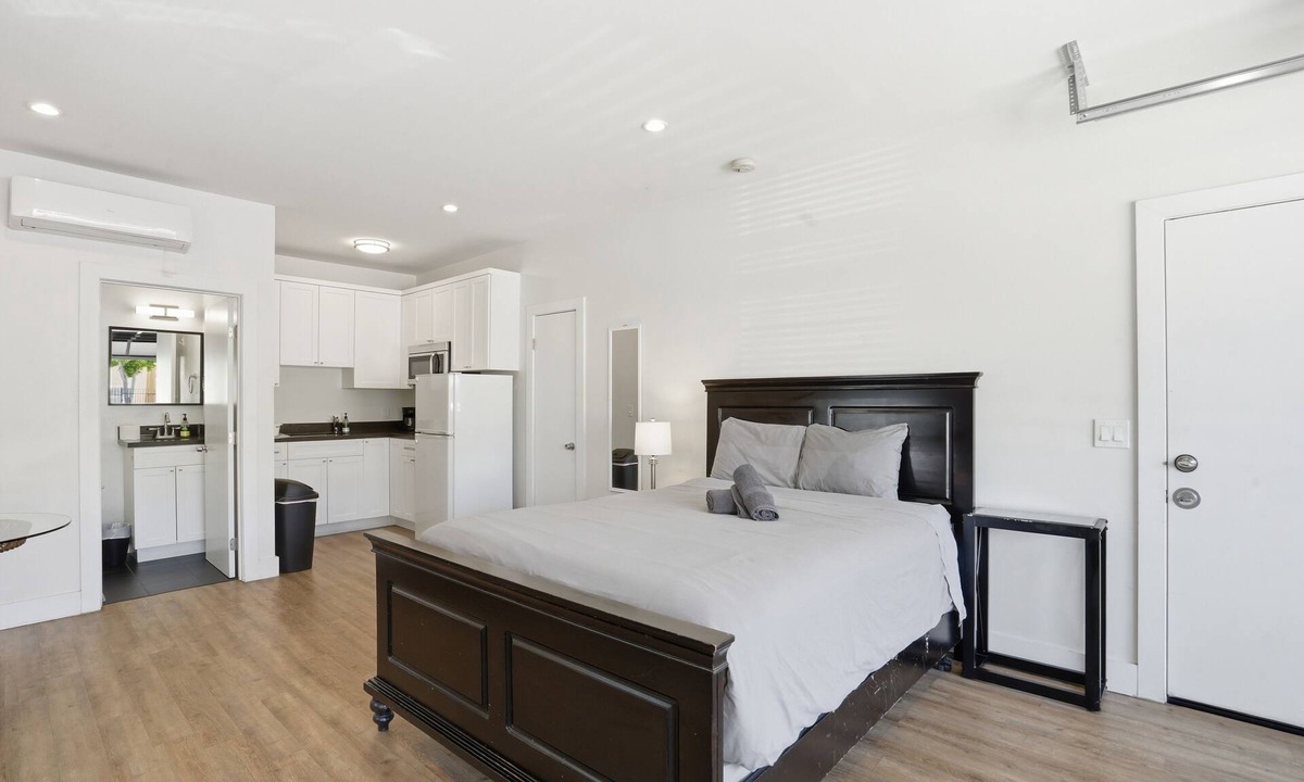 University Heights Apartment | Classic Hillcrest Escape – Near University Heights, Balboa Park & Zoo