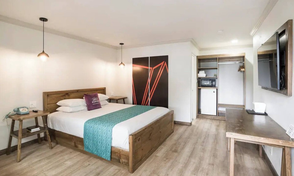 Ramona Cabin | Clean 1 King Bed Room in Ramona Wine Country