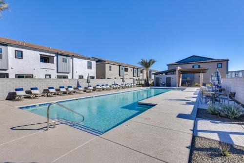 Desert View Apartment | Community Pool & Hiking Trails: Red Fox Retreat 1