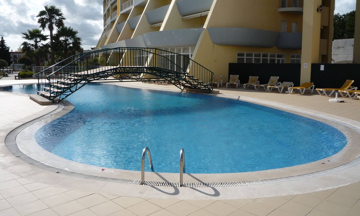 Telheiro Apartment | Condominio do Mar - Lagos 5 minutes walk from the beach - T1 with 2 pools