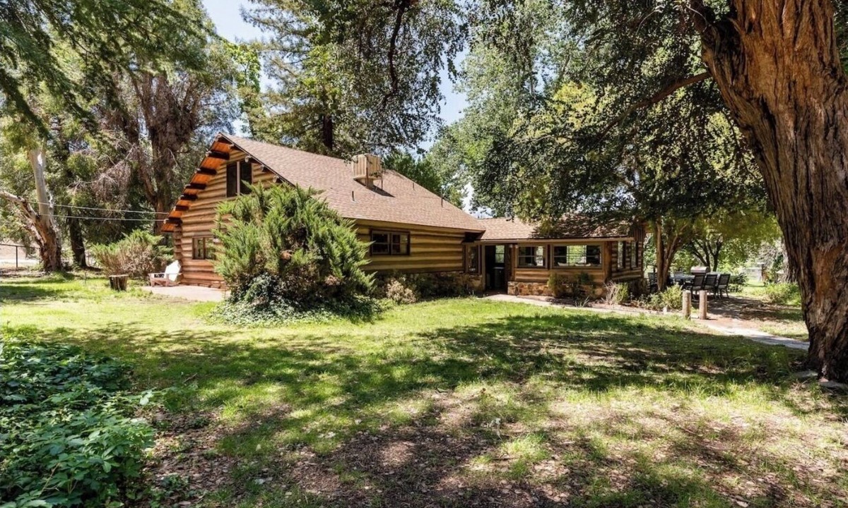Kernville House | Connect with friends, private river, horses, all natural cedar hot tub