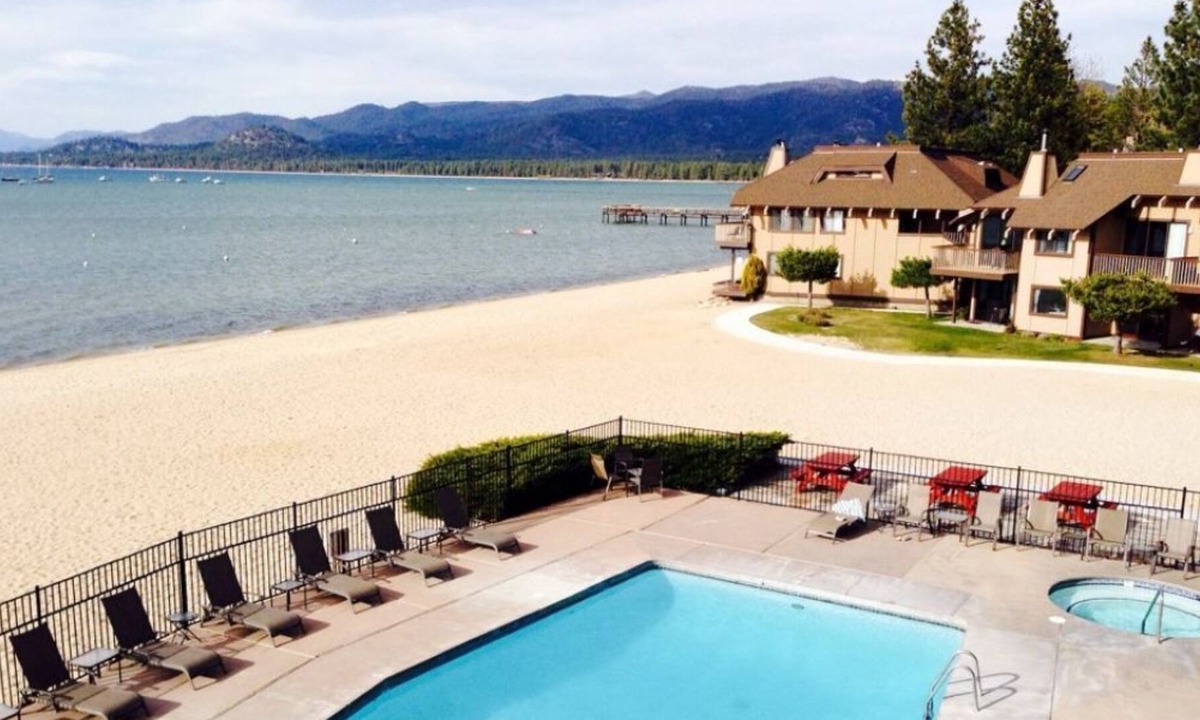 South Lake Tahoe House | Convenient Stay! On-site Pool and Spa, Near Emerald Bay State Park!