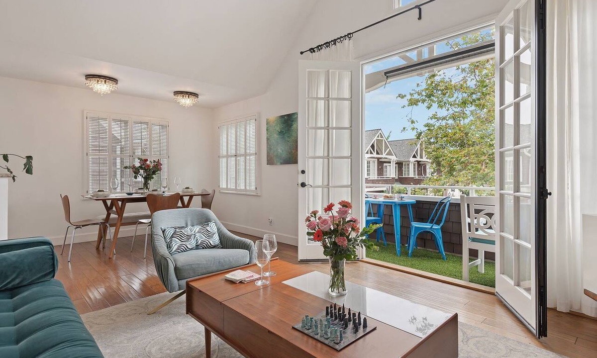 Santa Barbara Condo | Conveniently Located Downtown Condo with Garden!