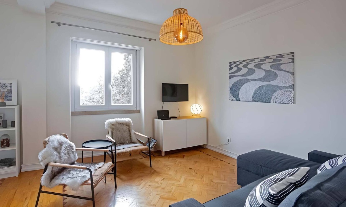 Alcantara Apartment | Cosy 1 BDR Apt Belem Sleeps 4