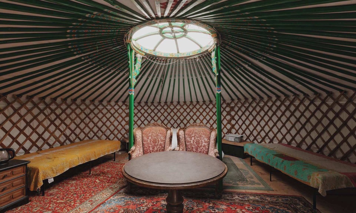 Dunlap House | Cosy yurt at a nature retreat in Sequoia N Forest