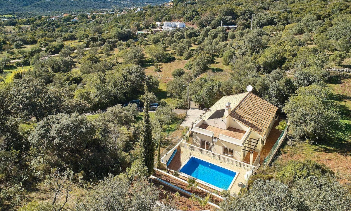 Sao Bras de Alportel Villa | Country Villa, Modern Interiors, A/C, Private Pool & Sunny Terraces - 2km to São Brás de Alportel!