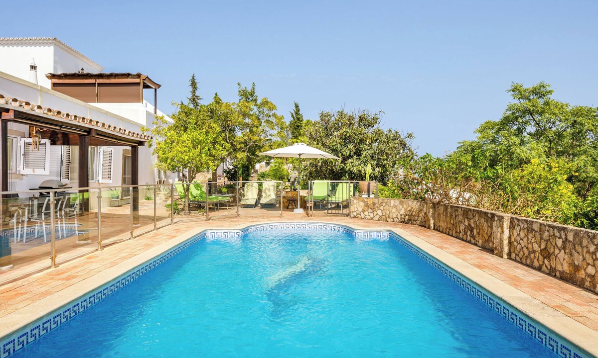 Sao Bras de Alportel Villa | Countryside Charming 5-BR Villa, 30min from the Coast | Private Pool & Garden