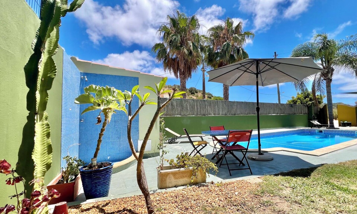 Valverde House | Countryside Haven, Between Lagos and Praia da Luz & Along the Ecovia Bike Trail