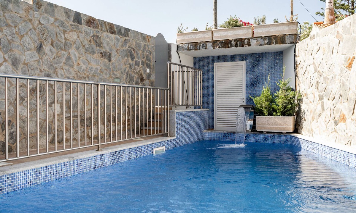 Santo Estevao Villa | Countryside modern villa with pool