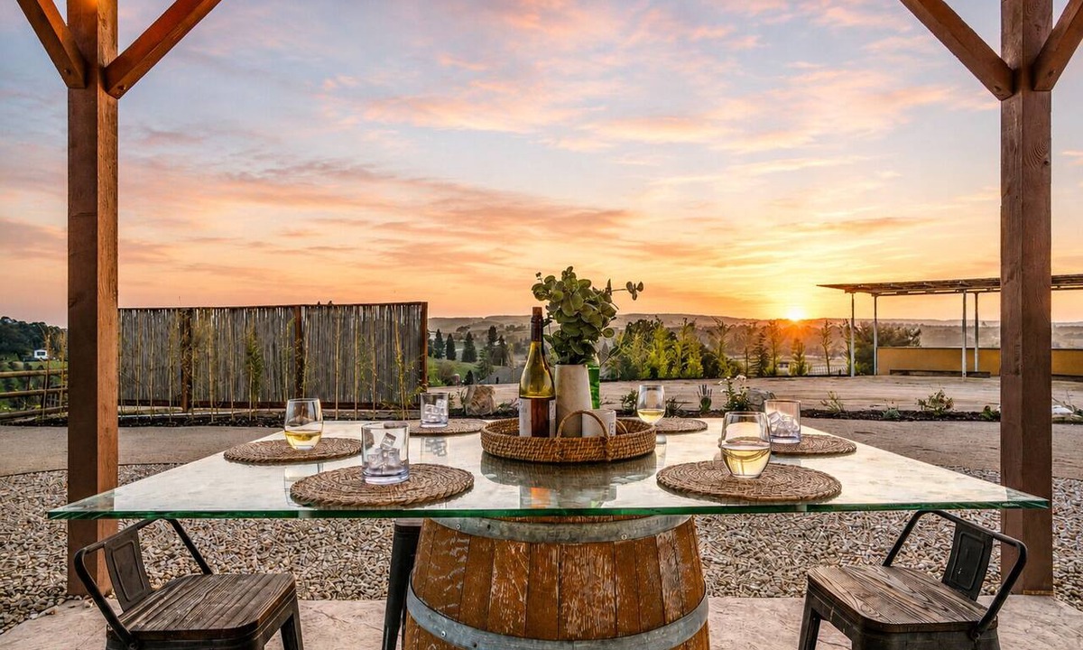 Paso Robles House | Covered Pavilion + BBQ | Paso Hillside + Vineyards View | Bombay Chardonnay