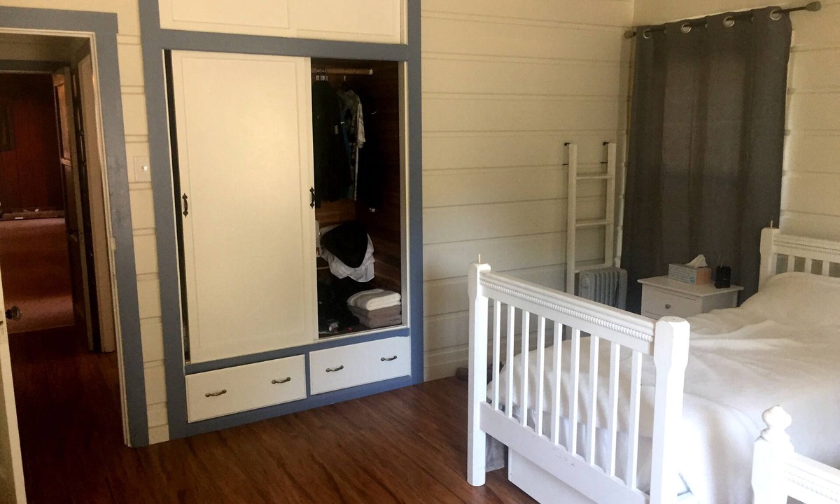 Piru House | Cowboys Retreat by the Firing Range