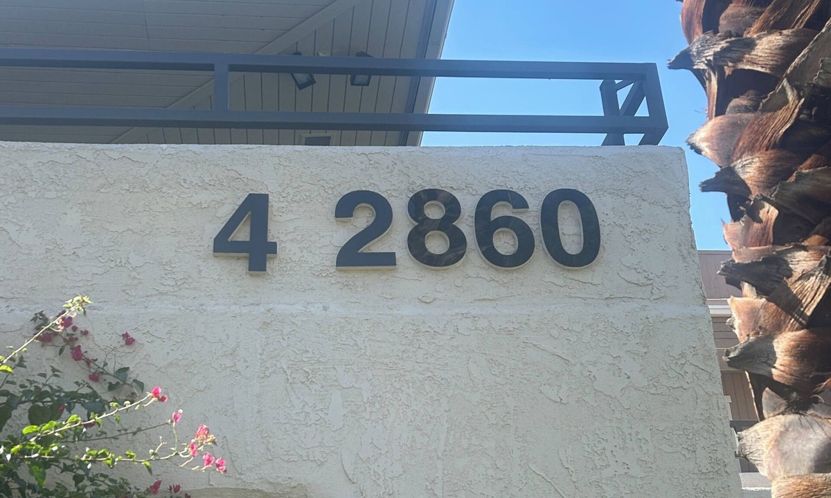 Chino Canyon Condo | Cozy 1-bedroom condo with WiFi, AC in charming Palm Springs, pool view