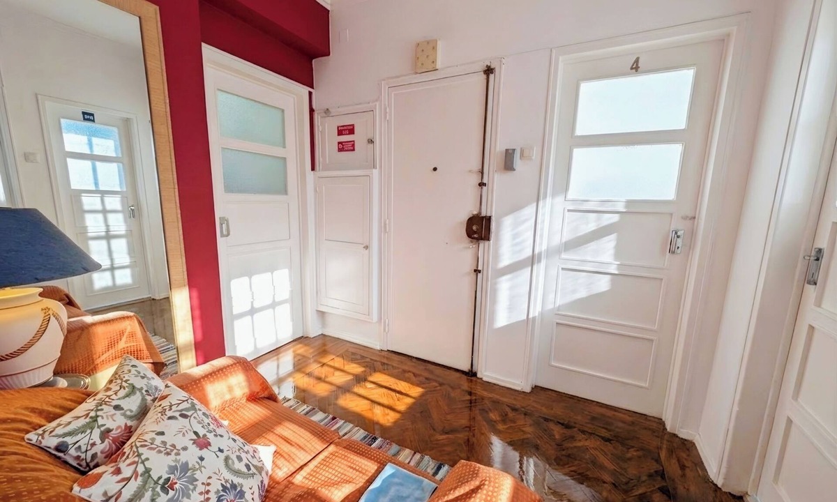 Santo Condestavel Apartment | Cozy 3BR Apartment Campo Ourique Lisbon - Balcony, Sleeps 7, Family Friendly!