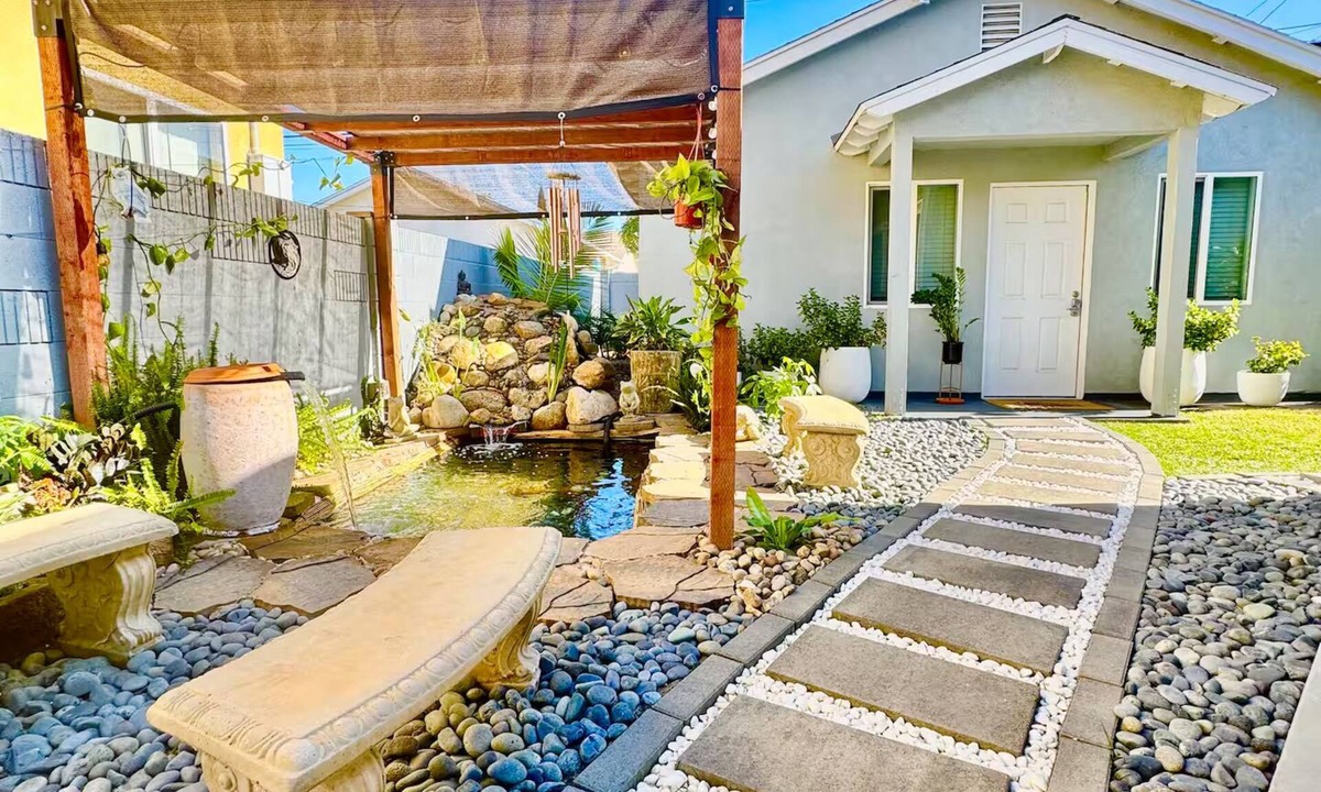 Norwalk House | Cozy Back House near Los Angeles