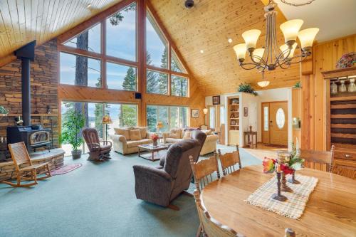 Lake Almanor West House | Cozy Chester Home w/Patio & Lake Access!