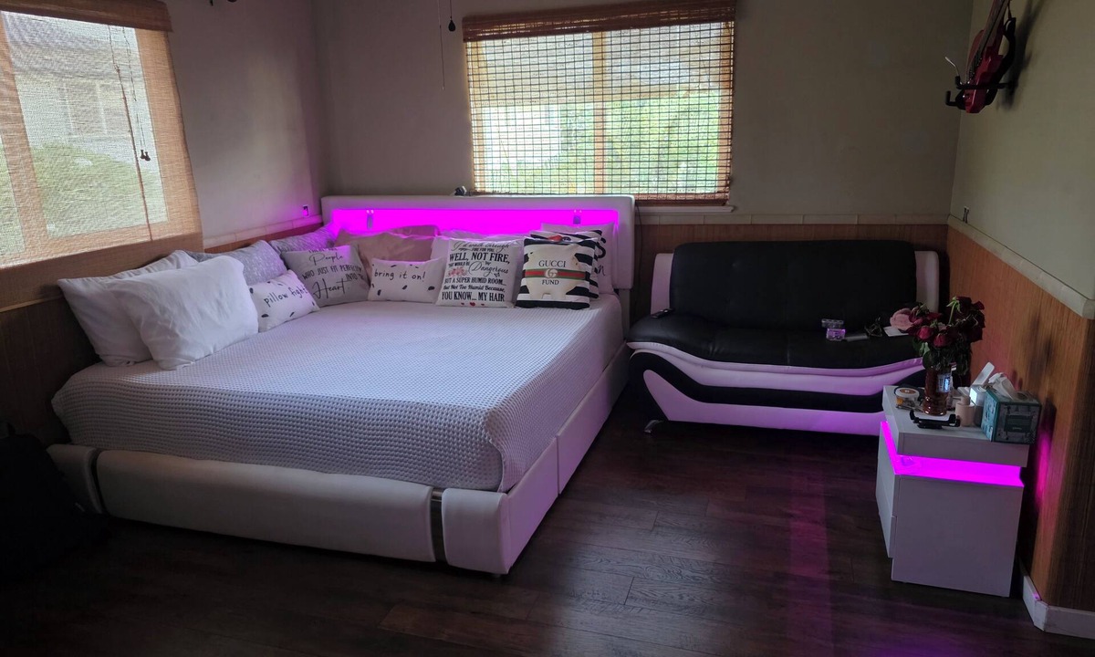 Kihei House | Cozy Master Bedroom/Private Bathroom