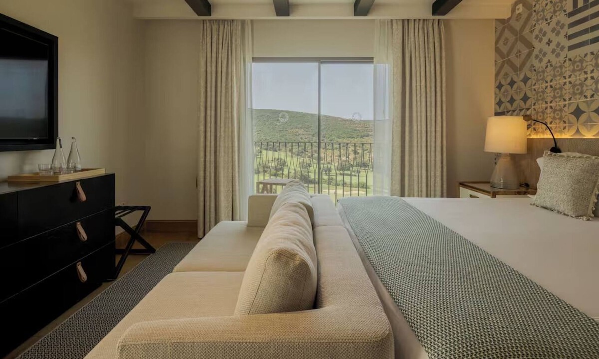 Tor Hotel | Cozy & Refined Suite at Viceroy Ombria Algarve | Close to Salir Castle Ruins