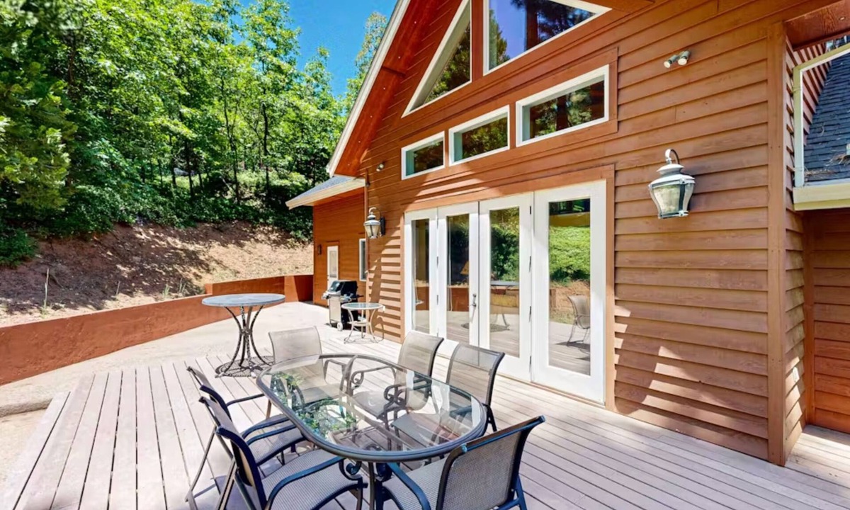 Arnold Cabin | Cozy Spacious Cabin w/Lg Game Room & Lake Access
