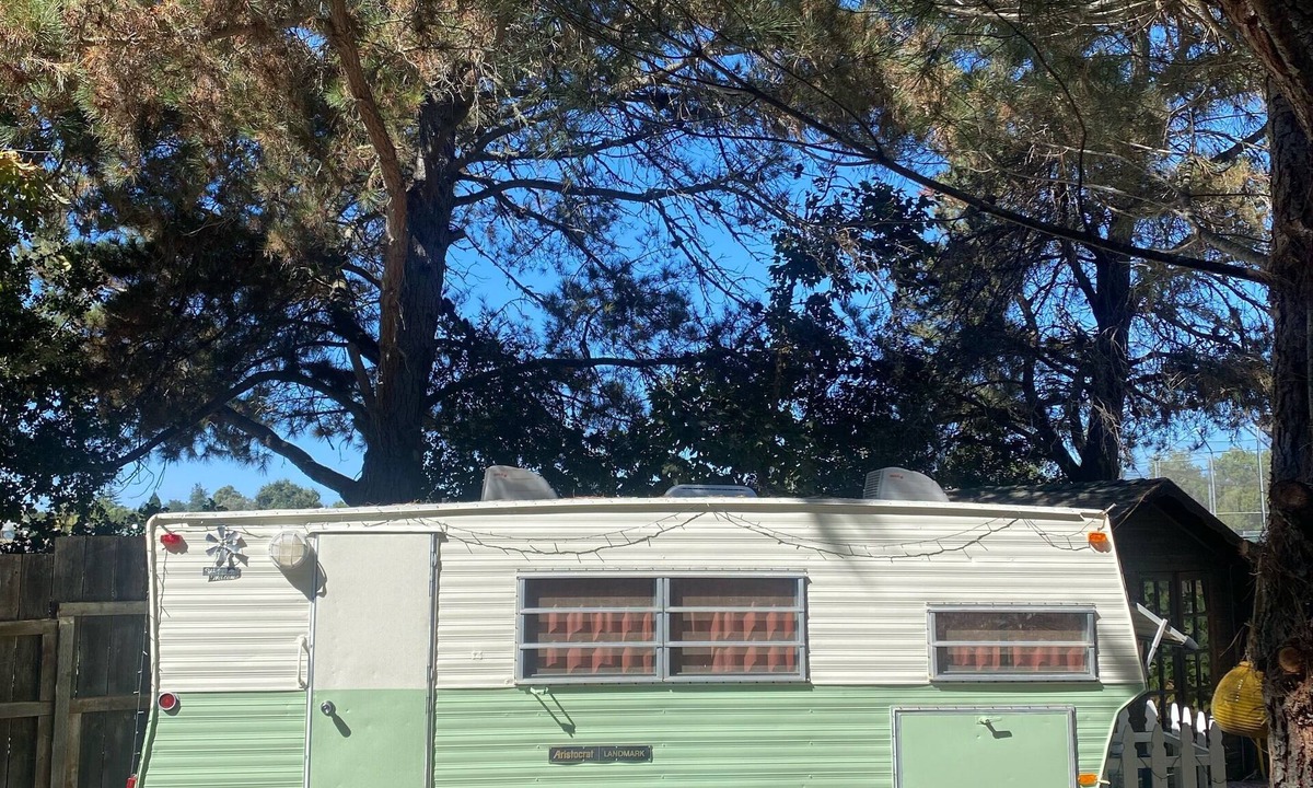Santa Ynez House | Cozy Vintage Trailer Wine Country Retreat