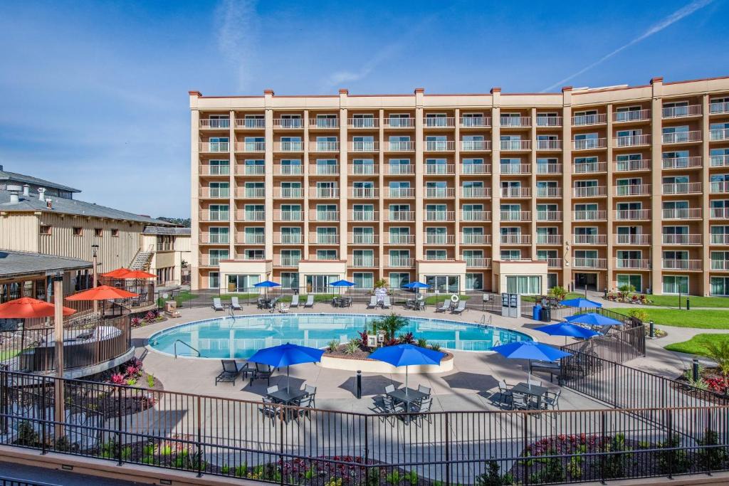 Mission Valley West Resort | Crowne Plaza San Diego - Mission Valley by IHG