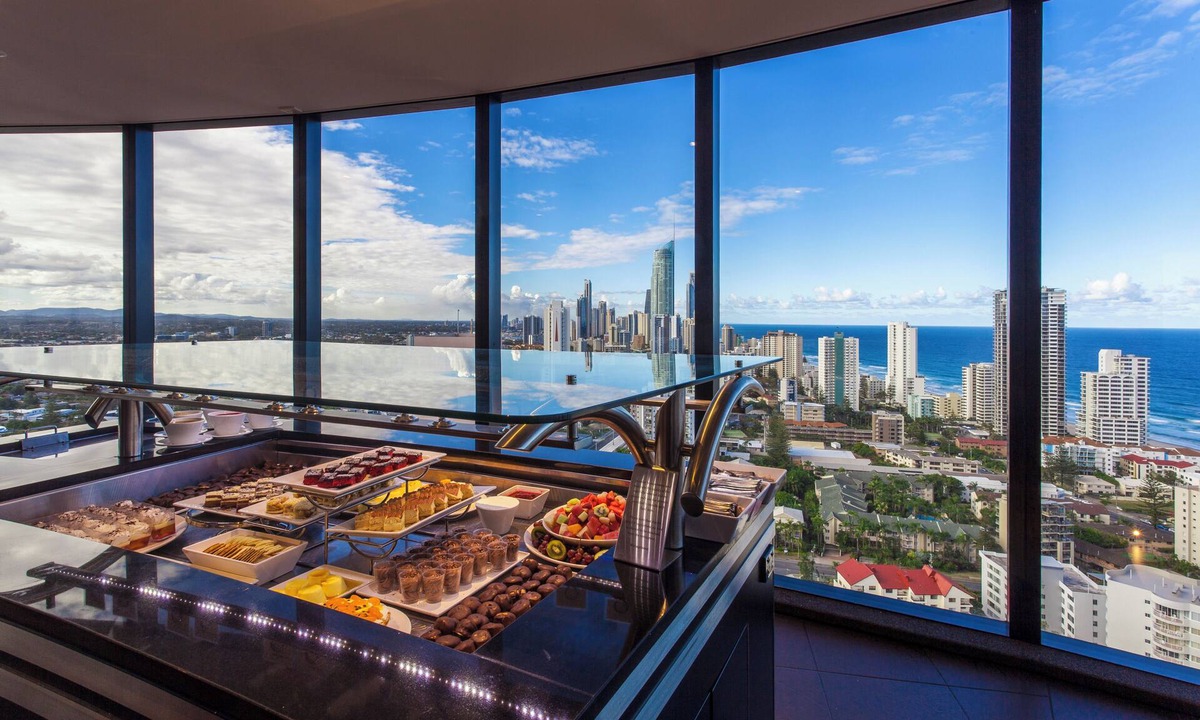 Surfers Paradise Hotel | Crowne Plaza Surfers Paradise by IHG