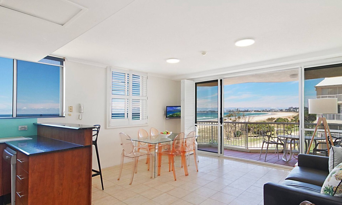 Tugun Apartment | Crystal Beach 42 - Absolute Beachfront & Pool at Tugun!