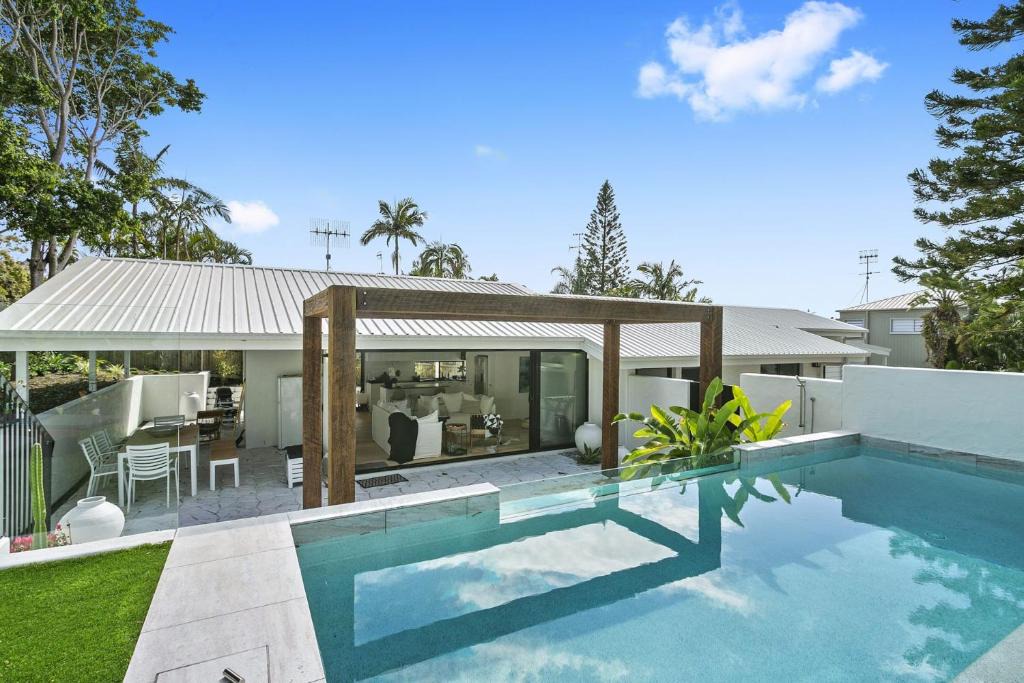 Noosa Heads House | Currawong Song