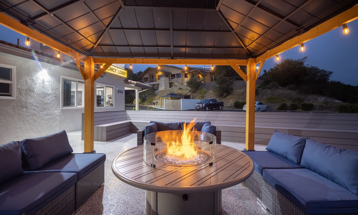 Arroyo Grande Hotel | Days Inn by Wyndham Arroyo Grande/Pismo Beach