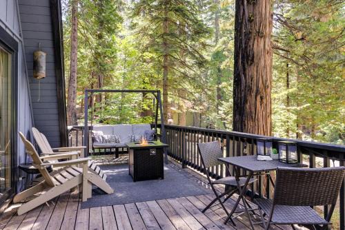 Arnold House | Decks, Grills + Fire Pit: Camp Connell Hideaway!